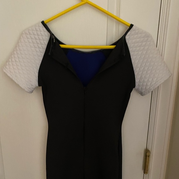 Like new fitted dress, - Picture 2 of 4